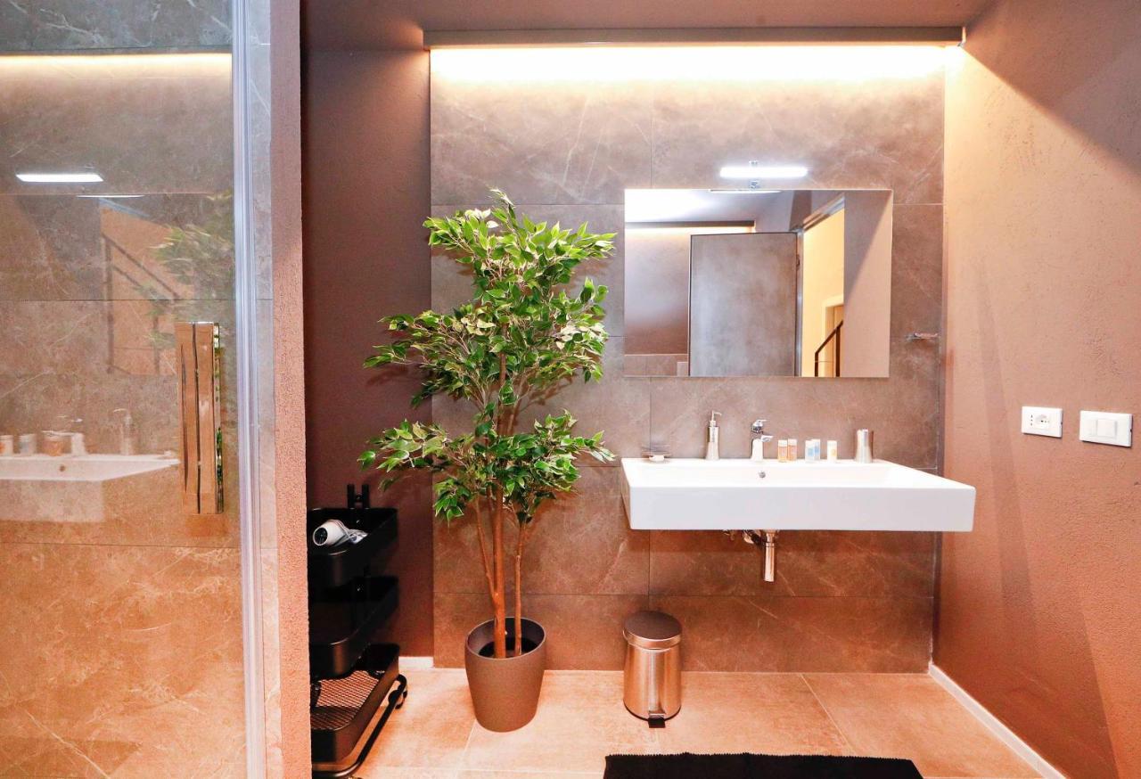 Post Industrial Loft Trastevere - Top Collection Rom Exterior foto